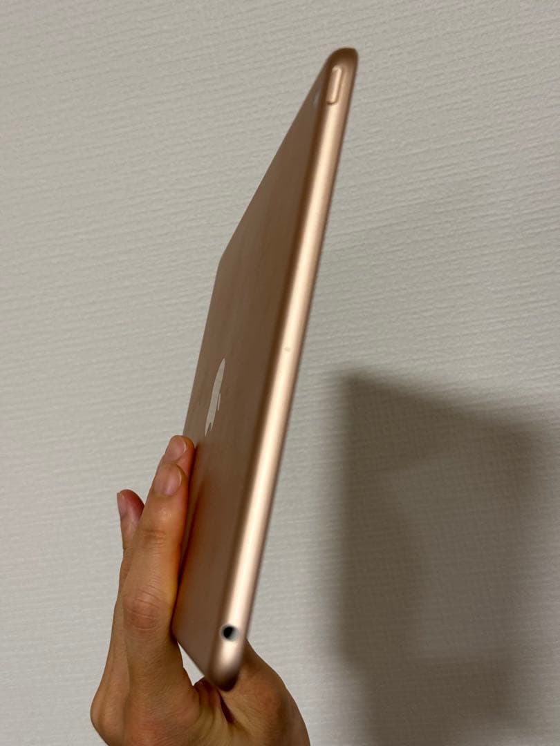 ピンクゴールド iPad 第6世代　本体