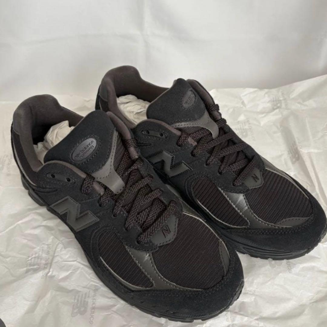 【即完売品】New Balance 2002R トリプルブラック　27cm