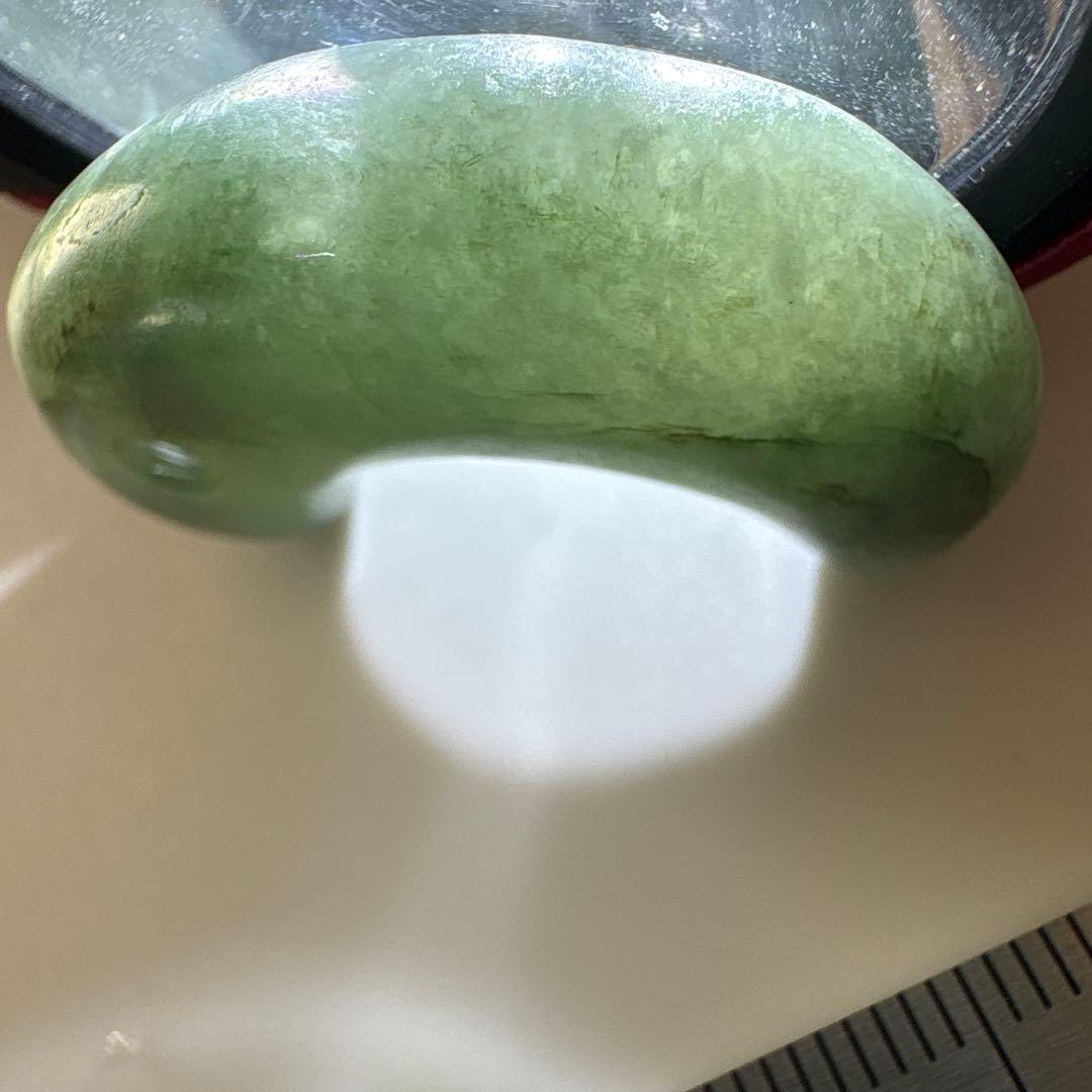 ヒスイ勾玉
