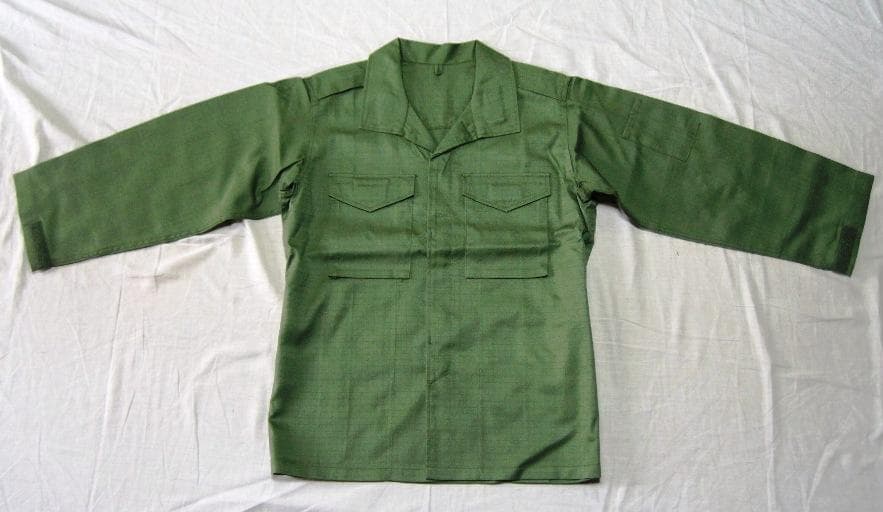 想定：ＯＤ戦闘服３型（５Ｂ、ＶＣリップストップ服地）
