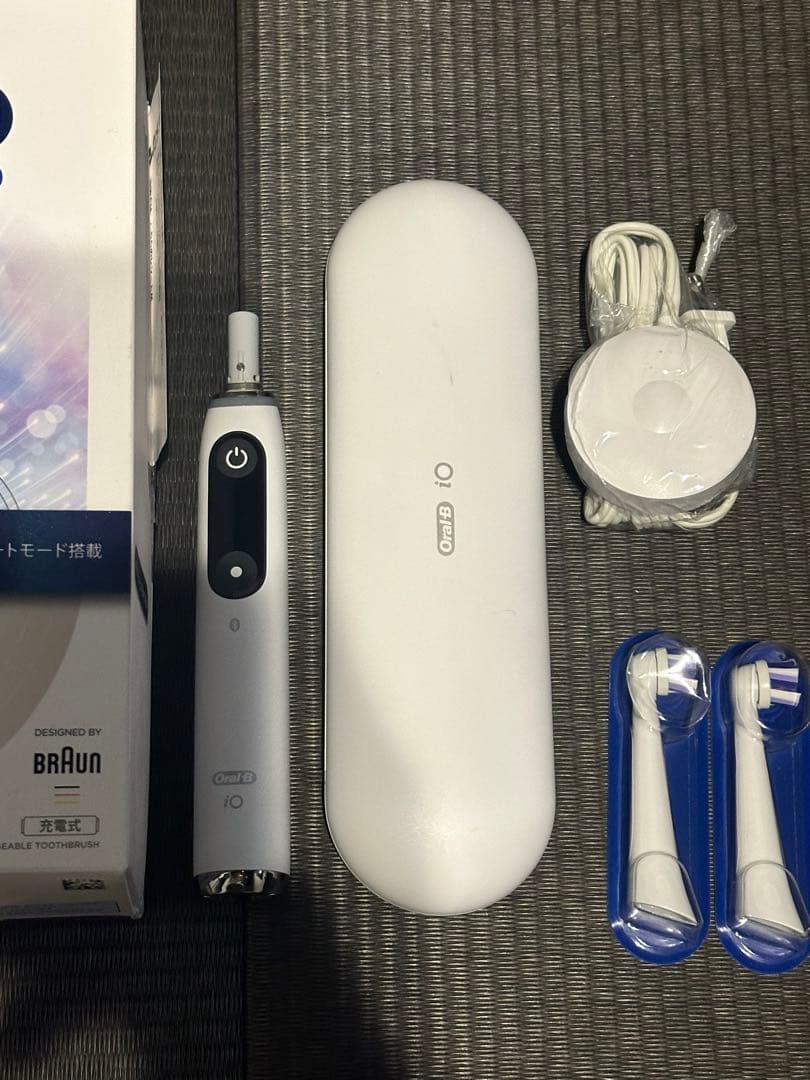 ブラウンOral-B オーラルB iO9 電動歯ブラシ本体＋替えブラシ3本