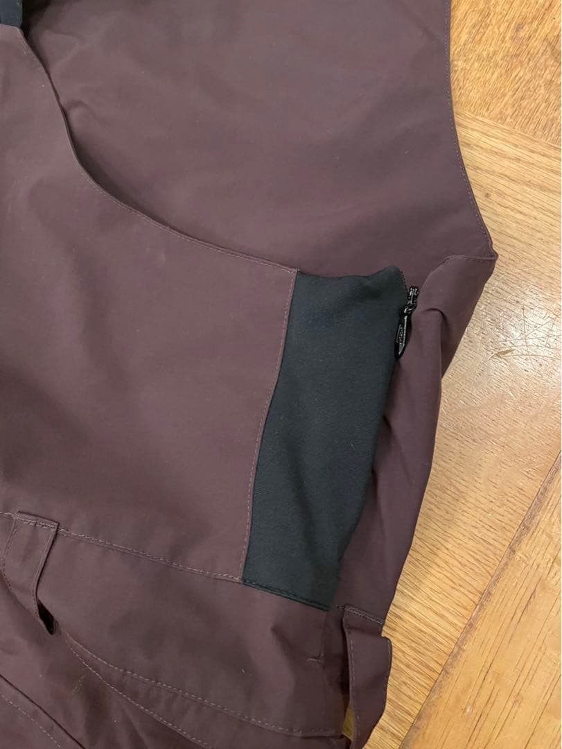 着用一回訳あり VOLCOM GORE-TEX ビブパンツ XL