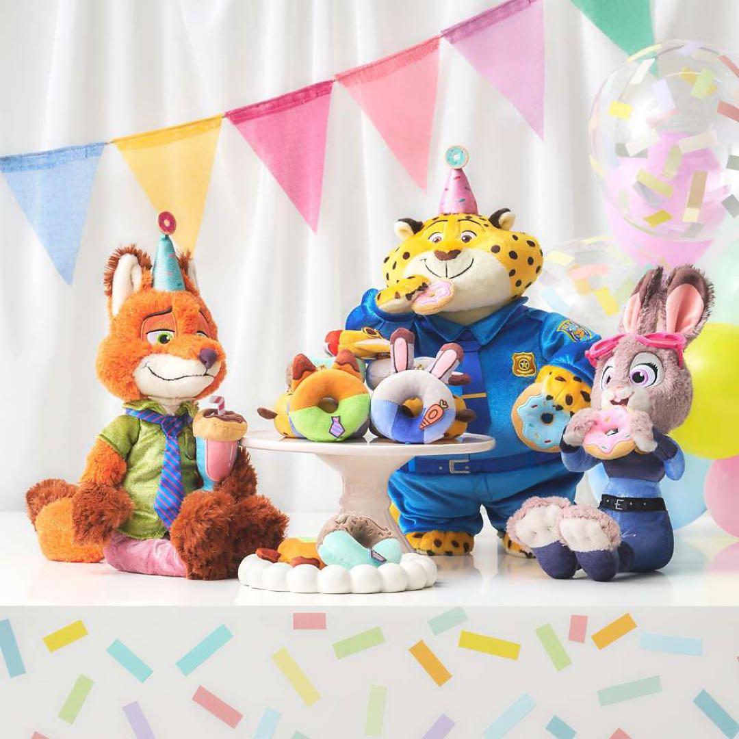 ニック・ワイルド ぬいぐるみ 10TH 10周年　ディズニーストア　ズートピア