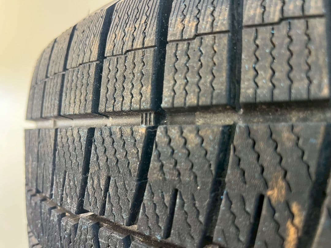 245/40R19 国産 バリ山 2020年数 スタッドレス 4本