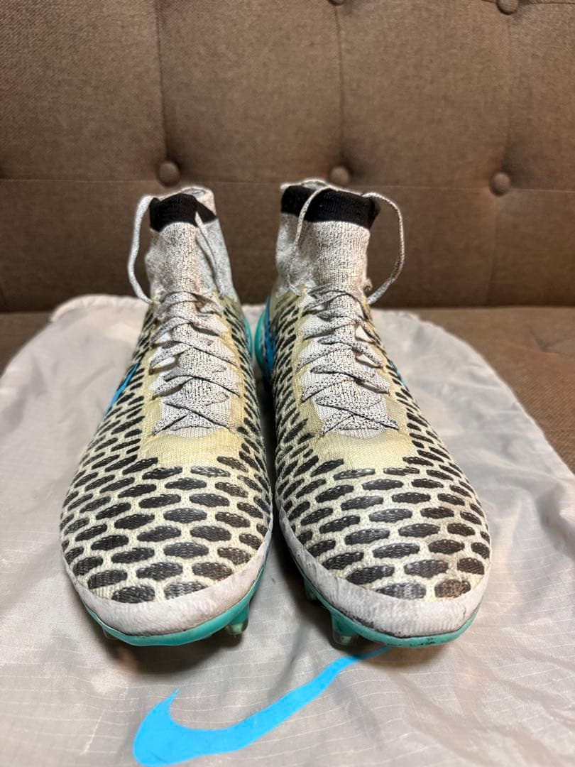 シューズ NIKE Magista Obra FG 24.5cm