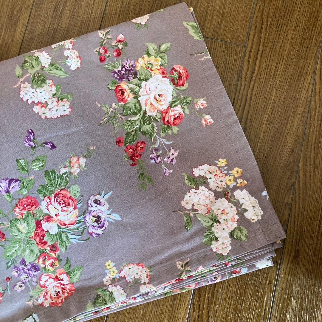 しろくま様　table runner ローラアシュレイ