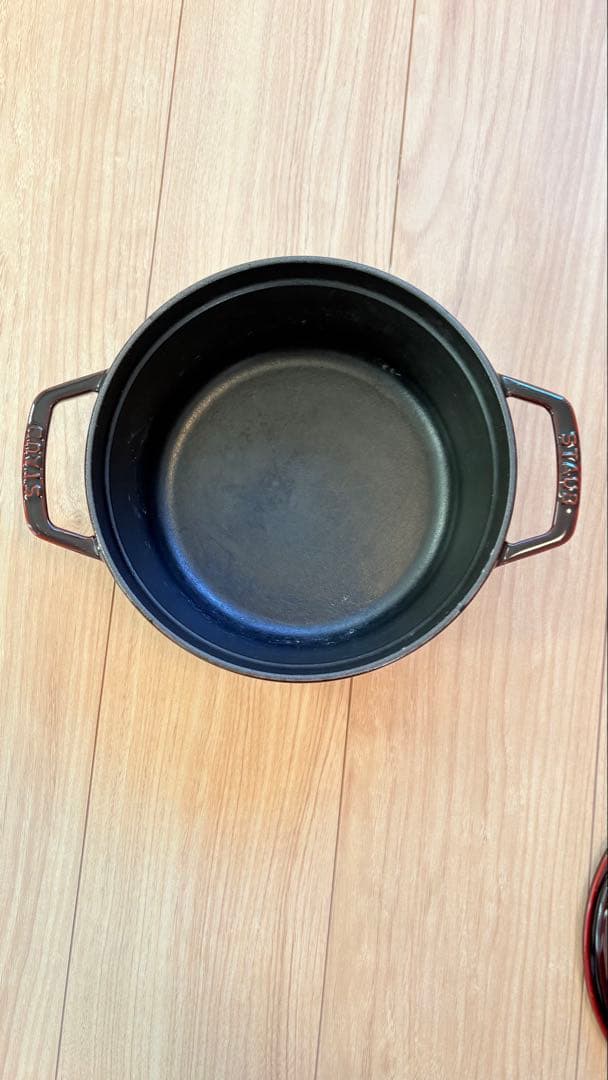 STAUB ストーブ　22cm 鍋