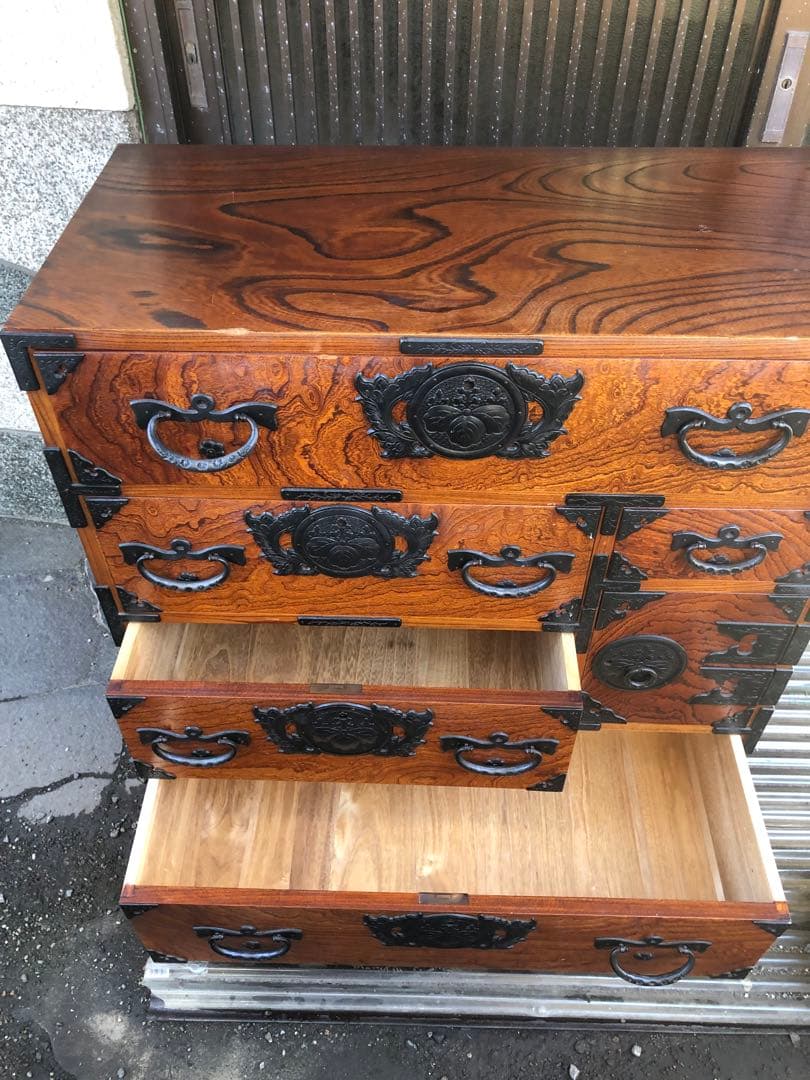 伝統工芸 岩谷堂箪笥 南部鉄器金具 うるし塗装 整理タンス 時代箪笥 チェスト