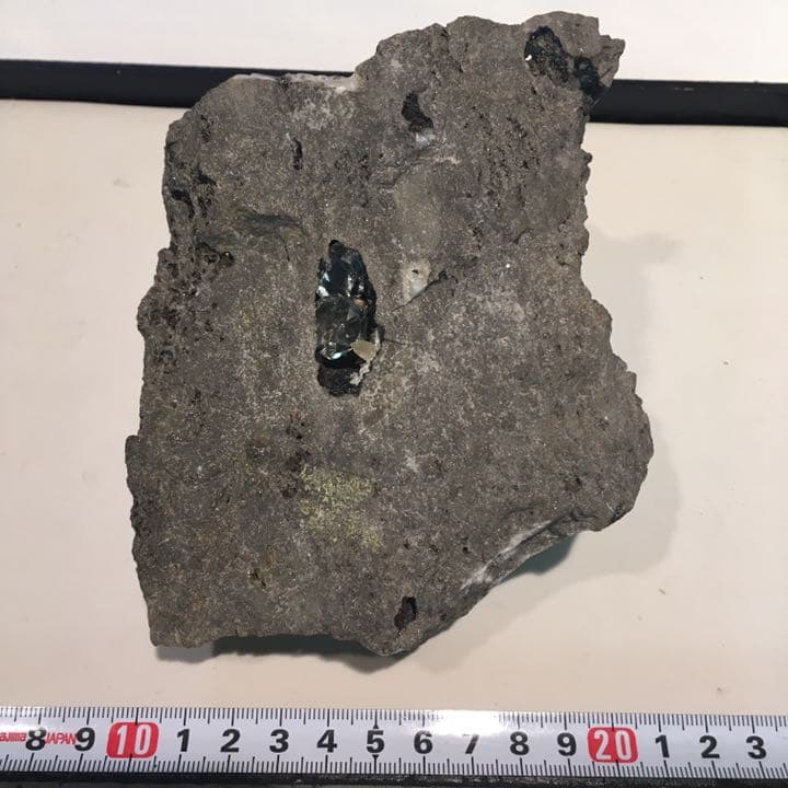 ハーキマーダイヤモンド(水晶)母岩付 A