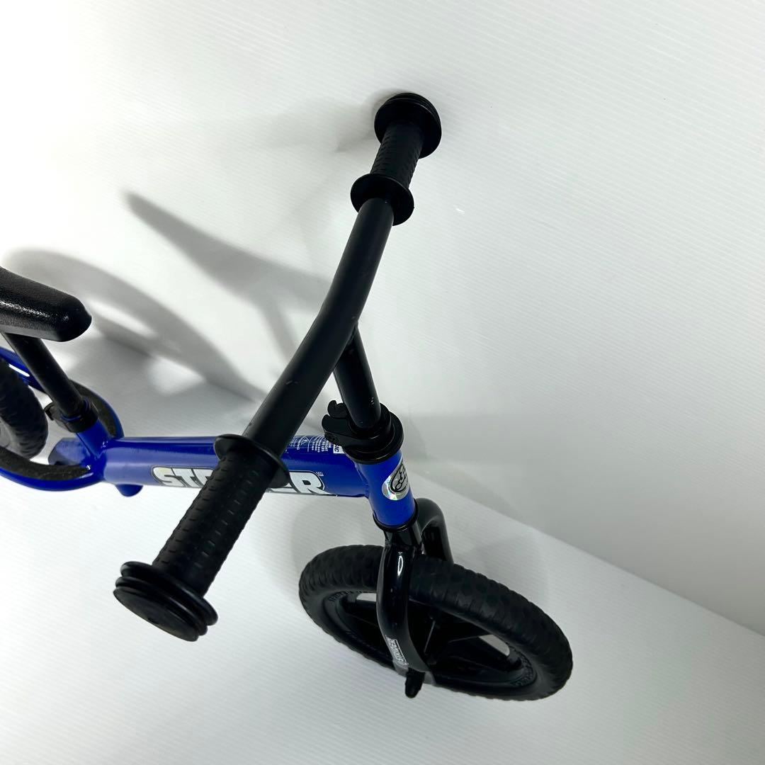美品☆ストライダー クラシック 12 キックバイク ブルー 補助なし