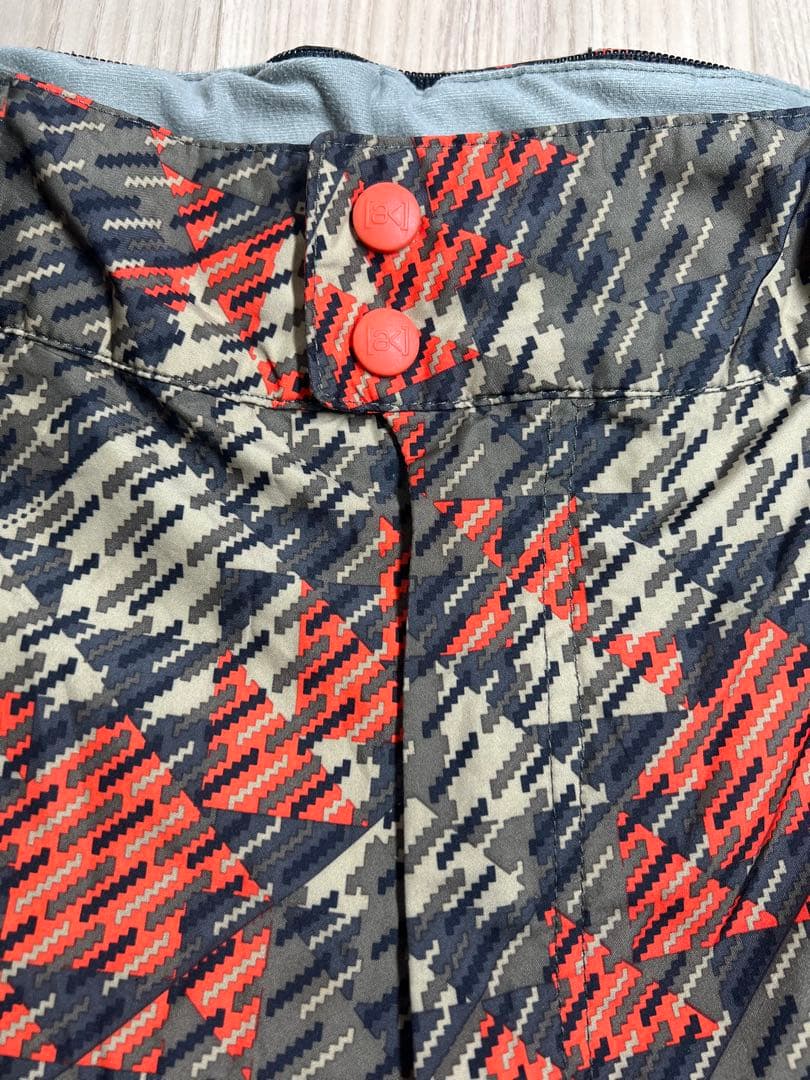 BURTON[AK] GORE-TEX スノーボードパンツ　L ゴアテックス