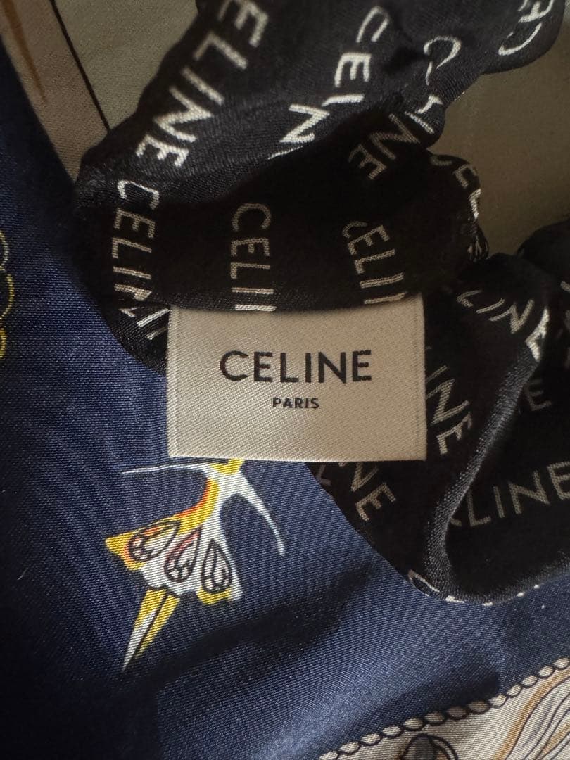 CELINE ロゴ入り ブラック シュシュ 夏の大セール