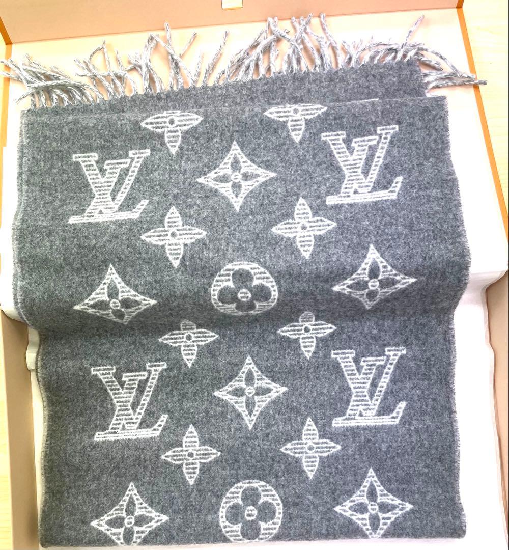 新品、未使用品‼️ 箱付き‼️ルイヴィトン モノグラム シャドウ　マフラー