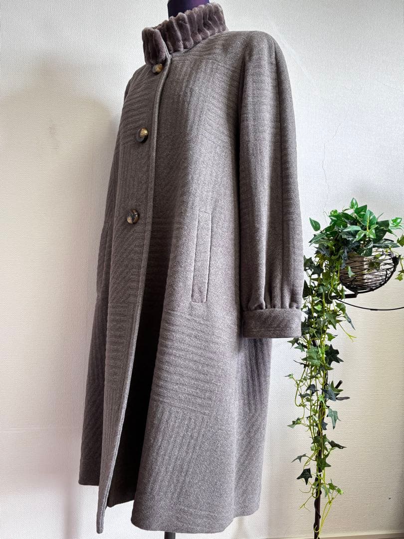 激安セール中！コート　日本製　ウール100　リアルファー襟　アンゴラ混　Aライン