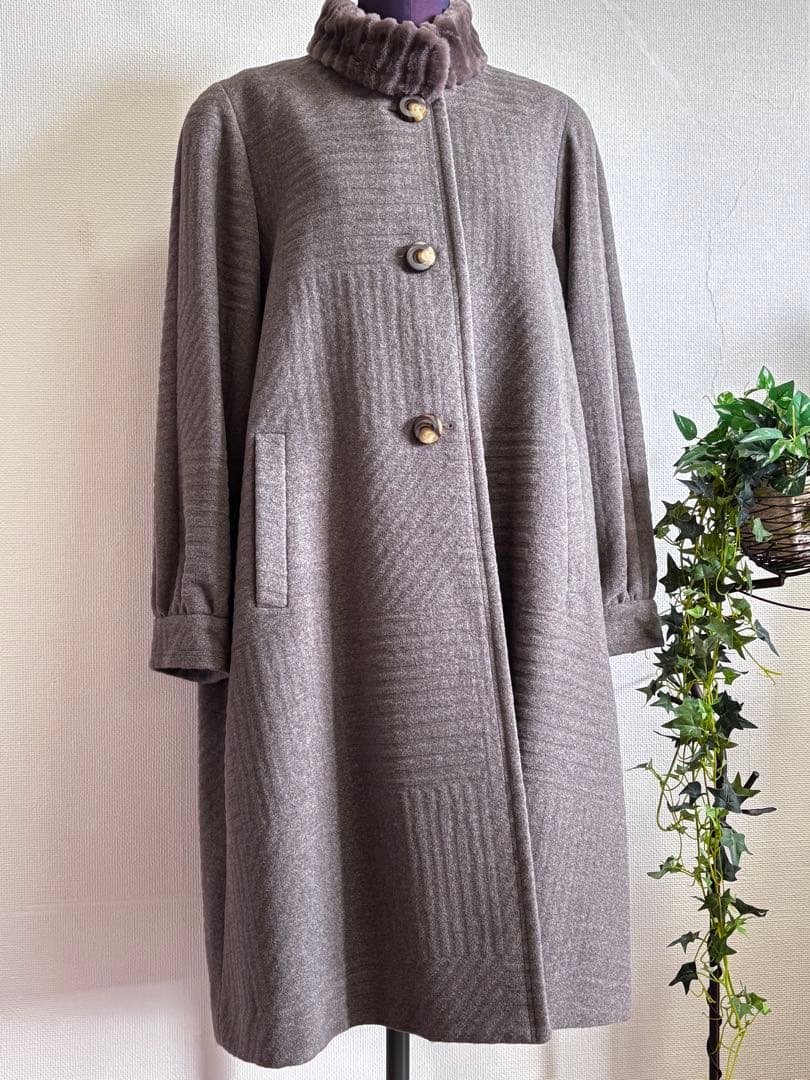 激安セール中！コート　日本製　ウール100　リアルファー襟　アンゴラ混　Aライン