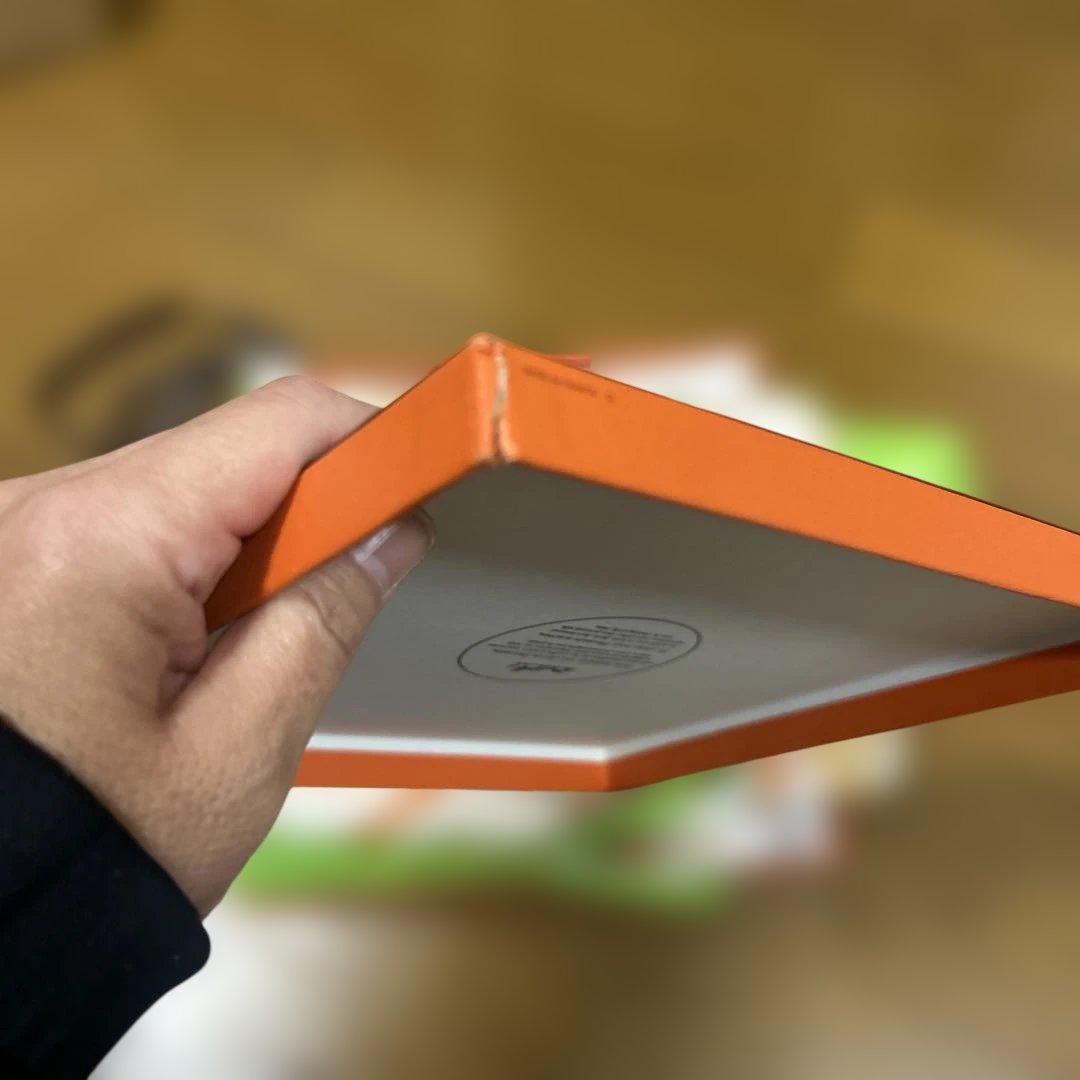 HERMES 蝶と花デザイン シルクスカーフ