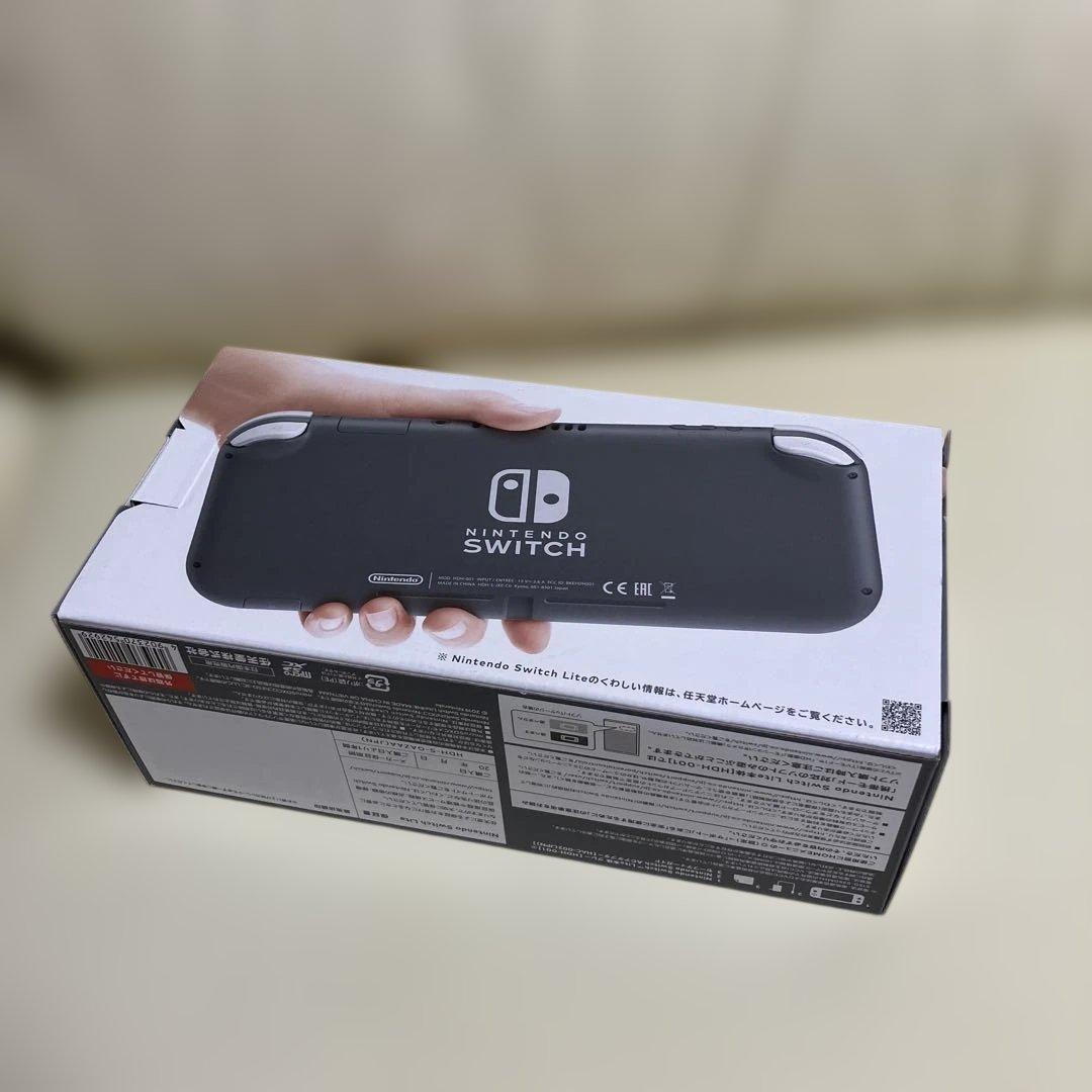 新品　未開封　任天堂　Switchライト　ブラック　黒