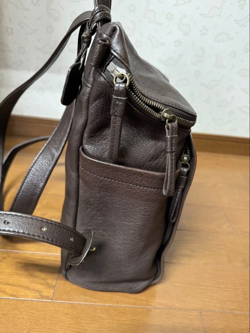 ダークブラウン レザー バックパック