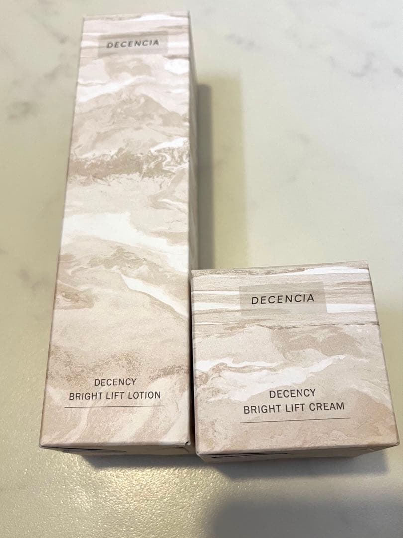 DECENCIA BRIGHT LIFT LOTION & CREAM セット