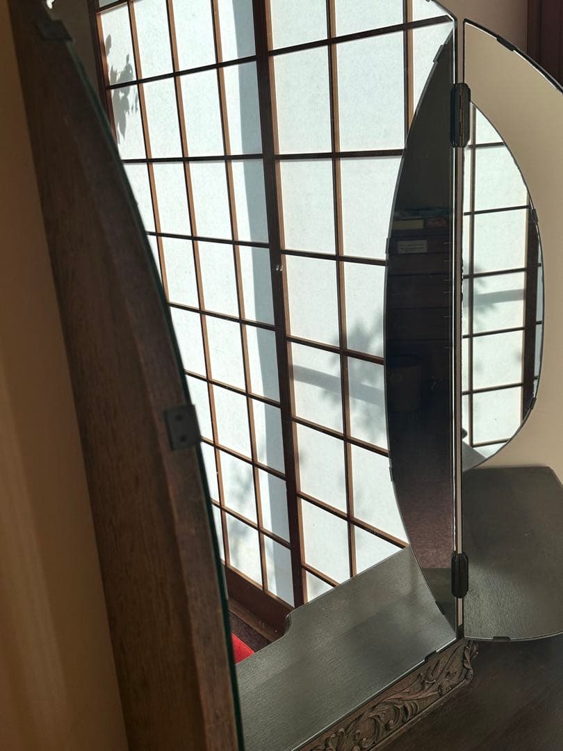 木製ドレッサー・鏡台 赤い椅子付き