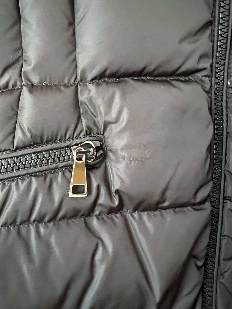 ブラック ダウンジャケット MONCLER