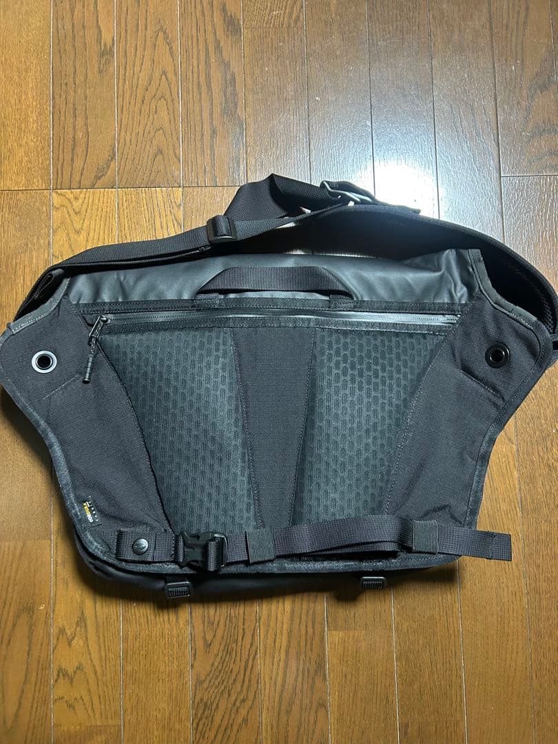 ティンバック2 timbuk2 MサイズEspecial Messenger