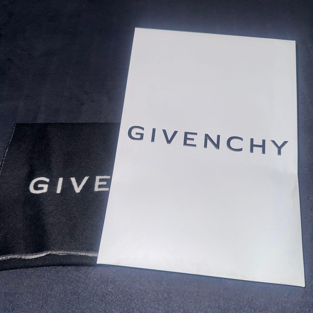 GIVENCHY ロゴマフラーGV3518J4546 1 BLACK/WHITE