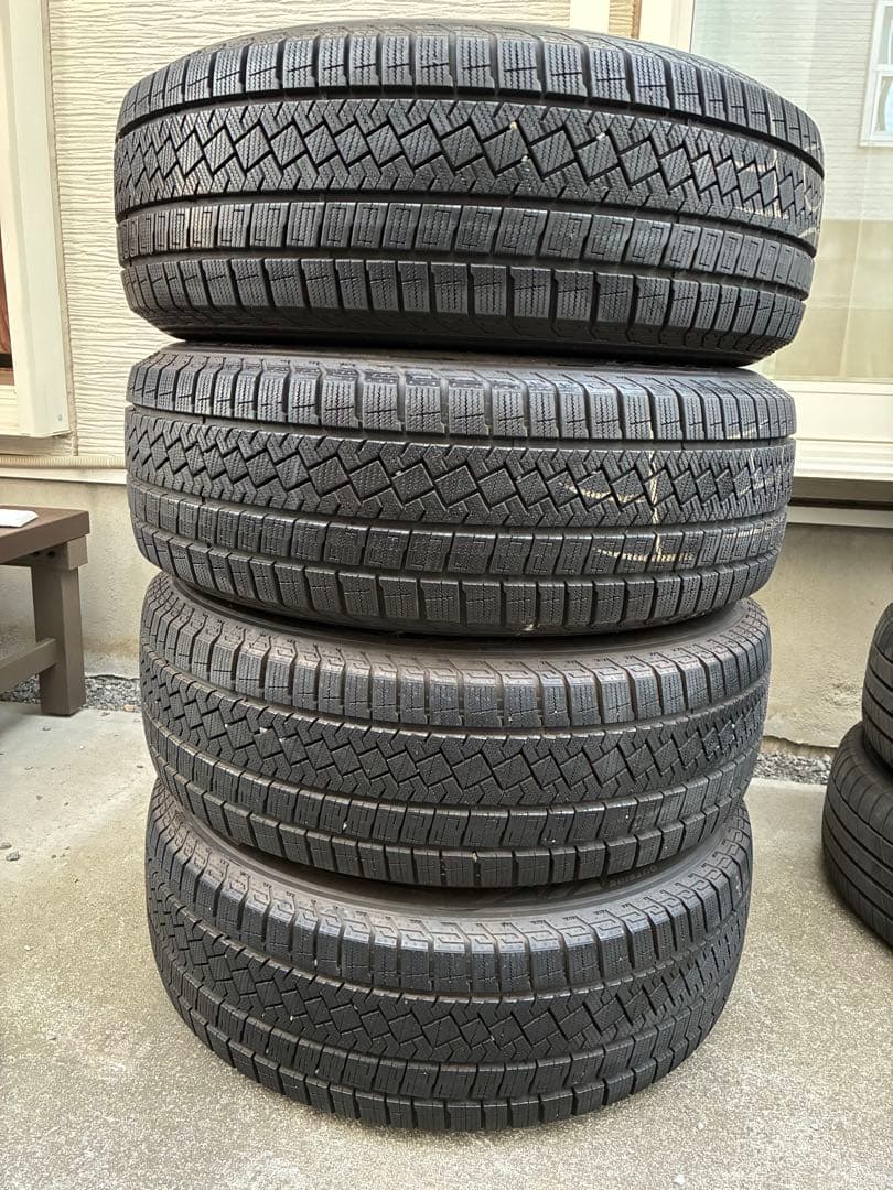 ⭐︎て⭐︎　ピレリ　アイスゼロ225/65R17 スタッドレス　エクストレイル