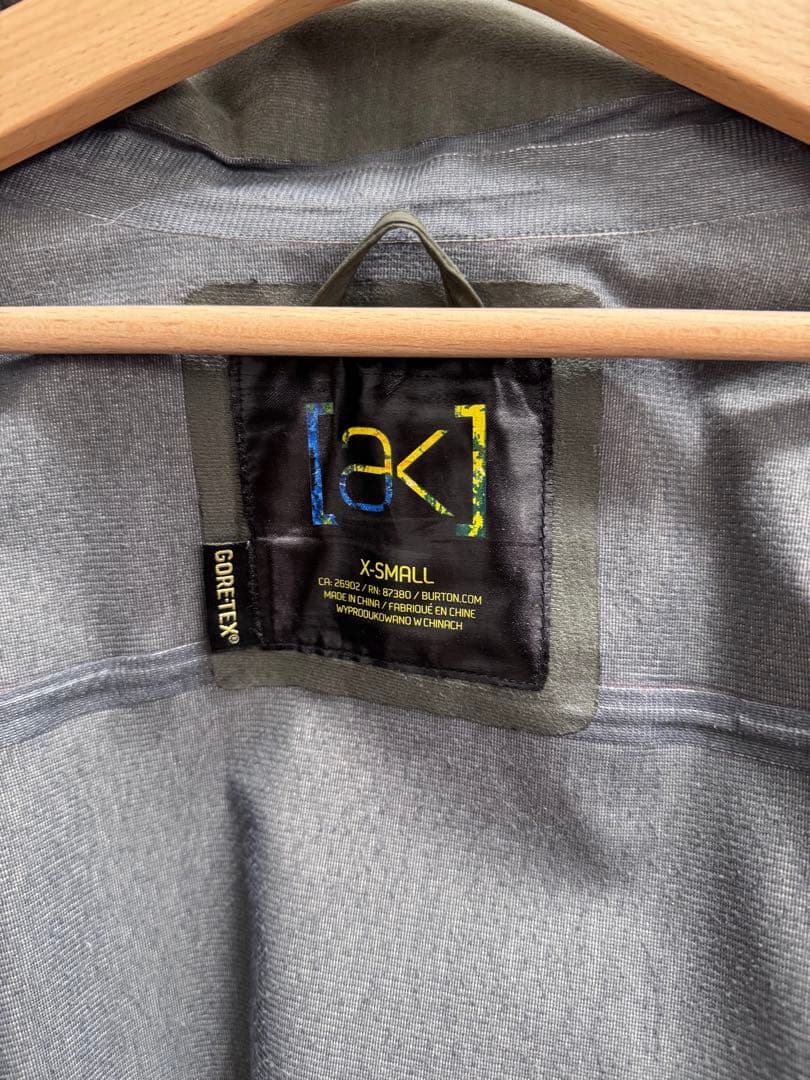 美品 Burton [ak] ホバー GORE-TEX 3レイヤージャケットXS