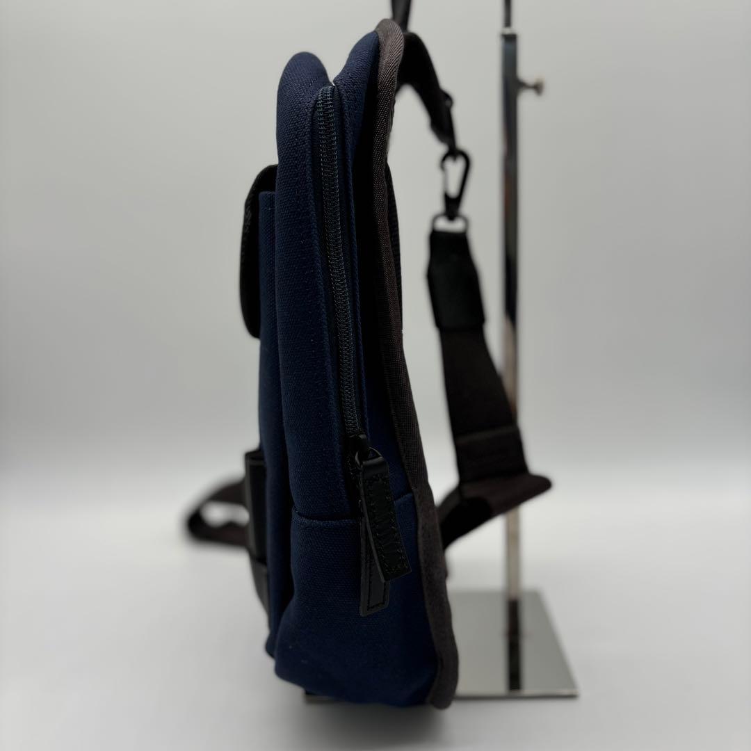 美品✨犬印鞄製作所 黒犬印 ボディバッグ ネイビー