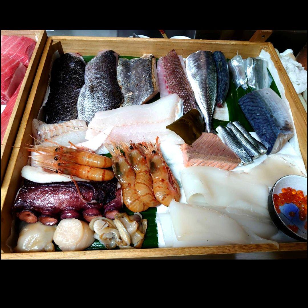 No2041【保冷剤付き】 寿司ネタケース、ネタ箱、目皿付き【手作り】