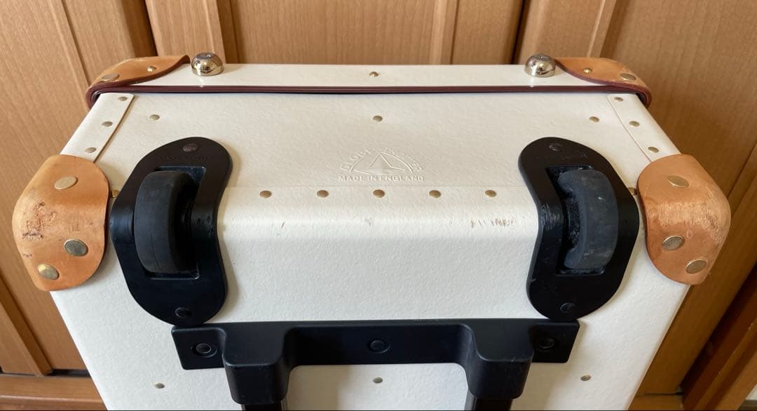 グローブトロッター　18インチ　サファリ