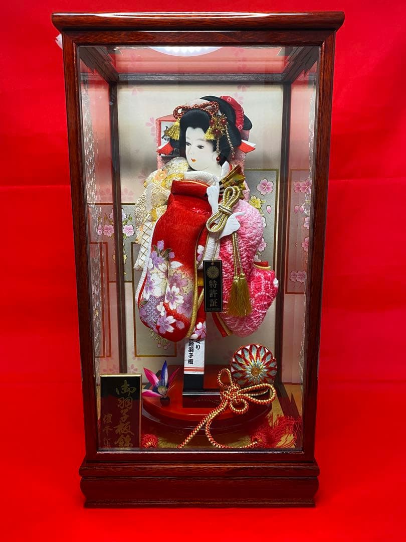 羽子板　立体振袖　ガラスケース１３号・サイズ間口約２９×奥行約２４×高さ約５５㎝