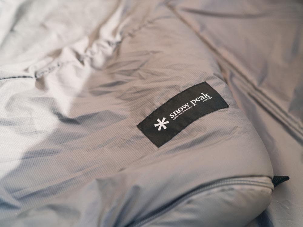 新品）2個セット　シュラフ マットプラス　グレー 寝袋