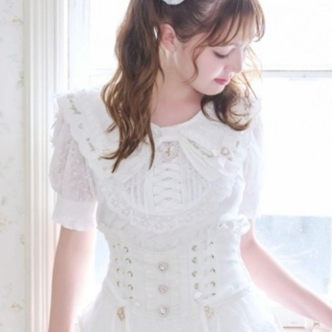 リズリサ　Lizlisa スカラップリボン衿リブトップス　白