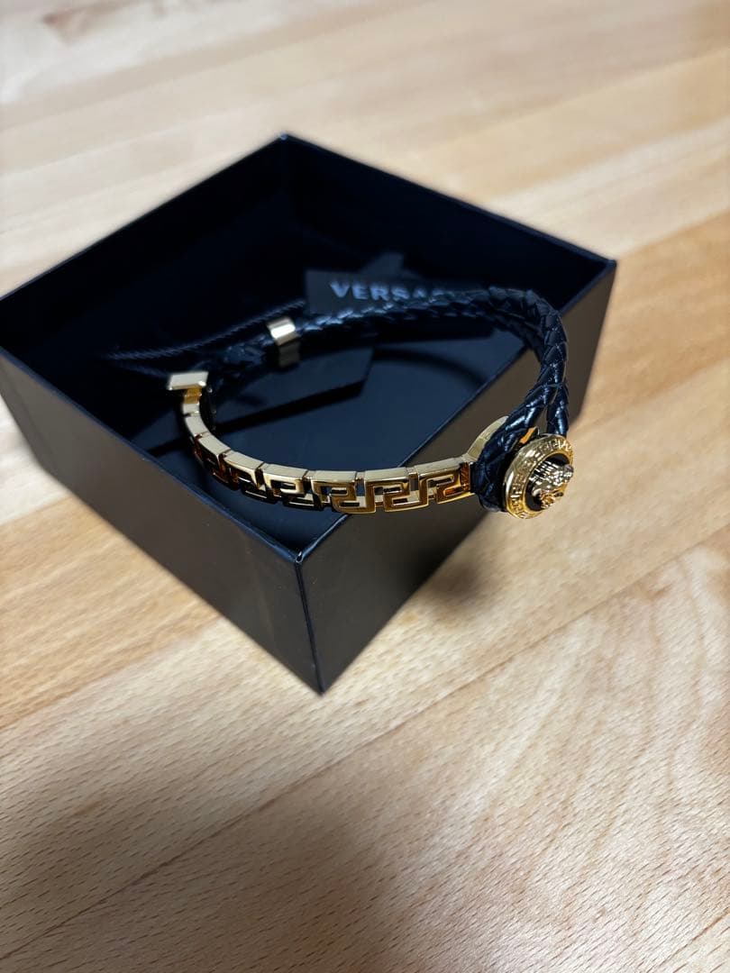 VERSACE 編み込みブレスレット 黒金