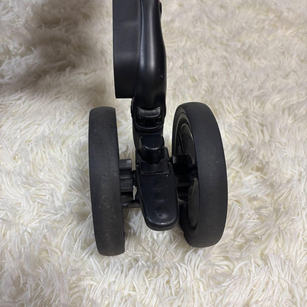 【極美品】　Aprica 　ラクーナ ソファークッション　オート4輪　両対面式