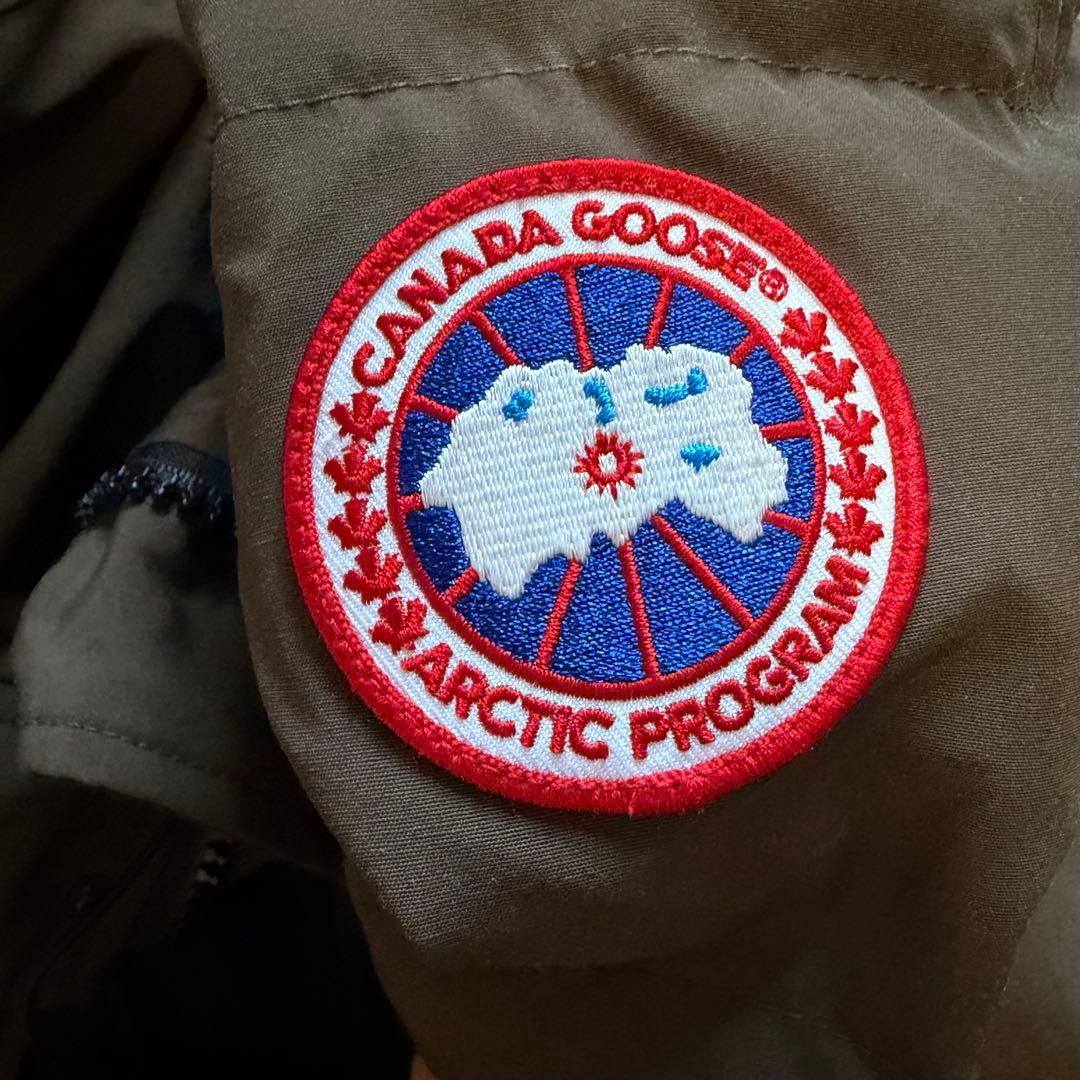 美品　カナダグース ダウンコート S カーキ コヨーテファー カナダ製 正規品
