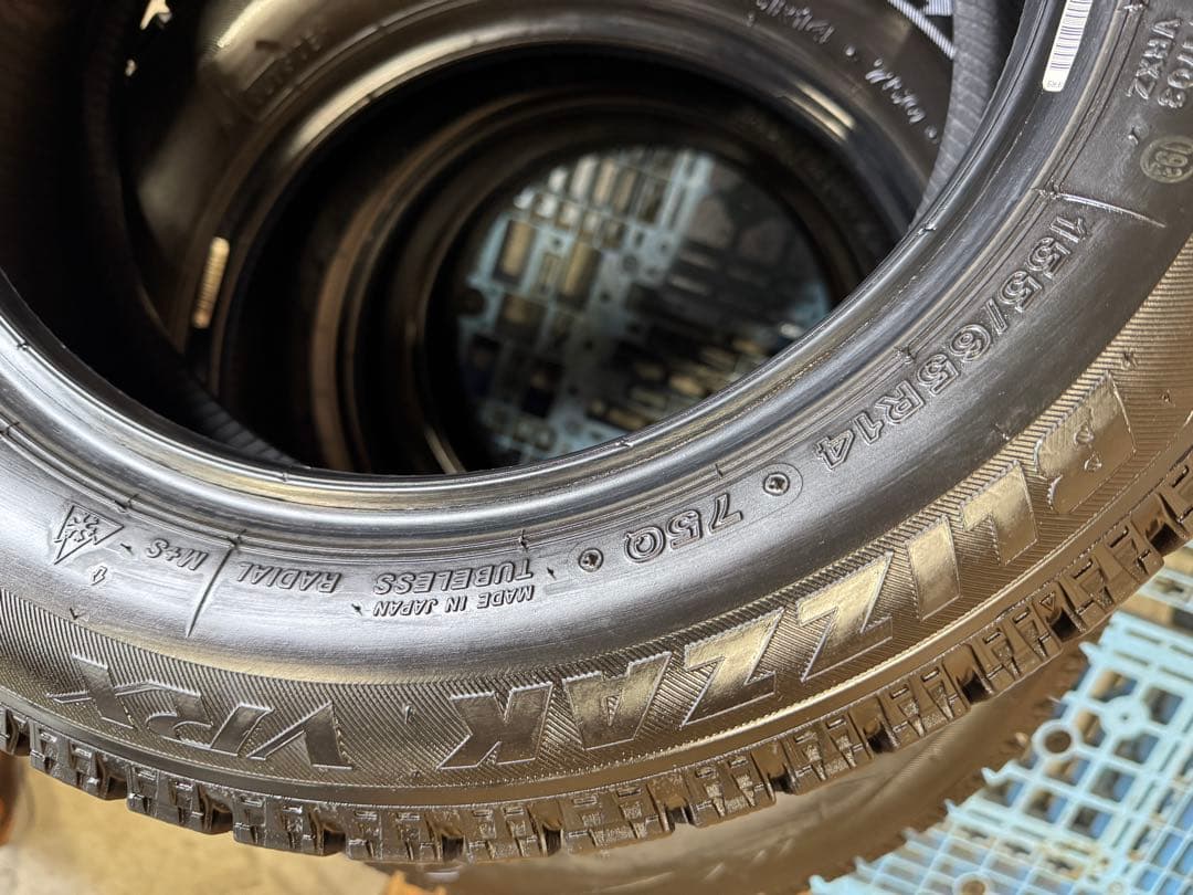 タイヤ・ホイール (259)155/65R14 BRIDGESTONE BLIZZAK VRX