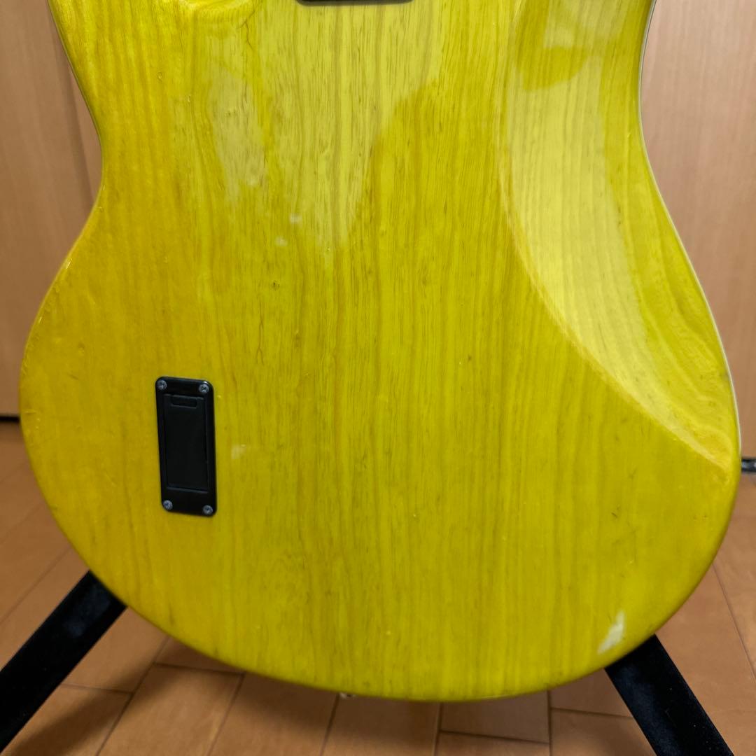 ベース Musicman stingray Translucent Green