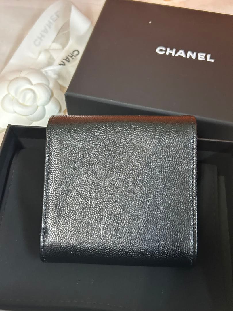 シャネル スモールフラップウォレット二つ折り財布 新品未使用