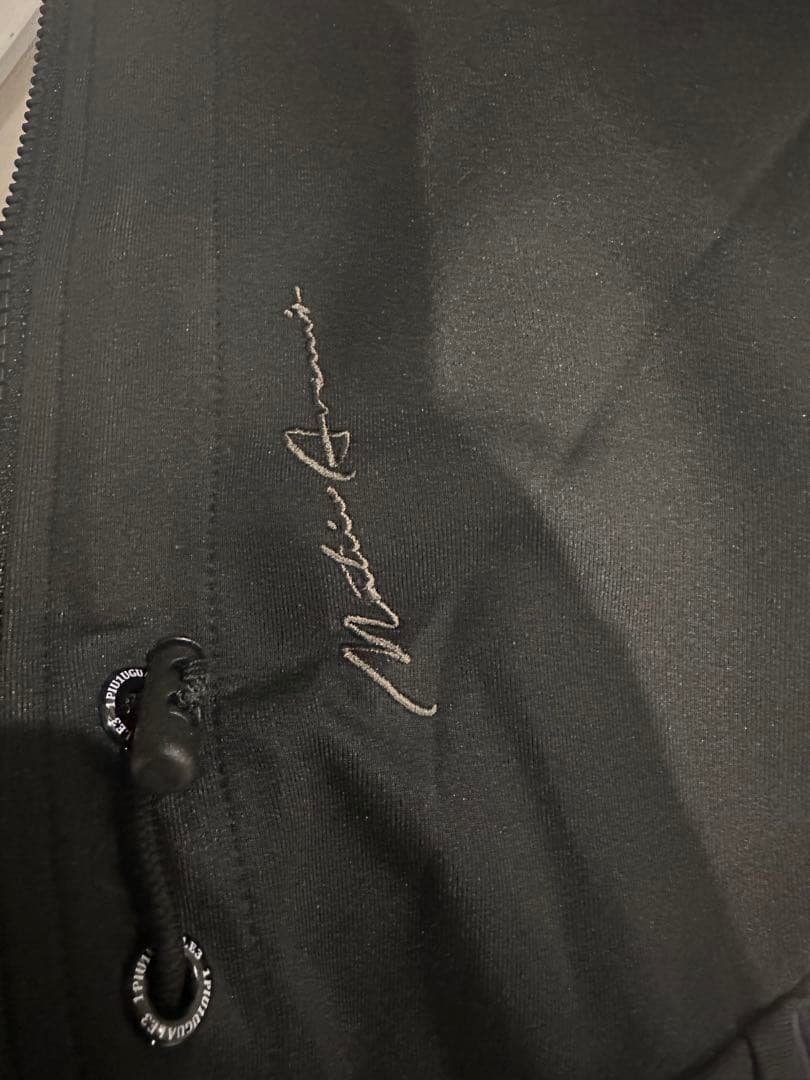 1PIU1UGUALE3 SPORT朝倉未来FULL ZIP UP PARKA