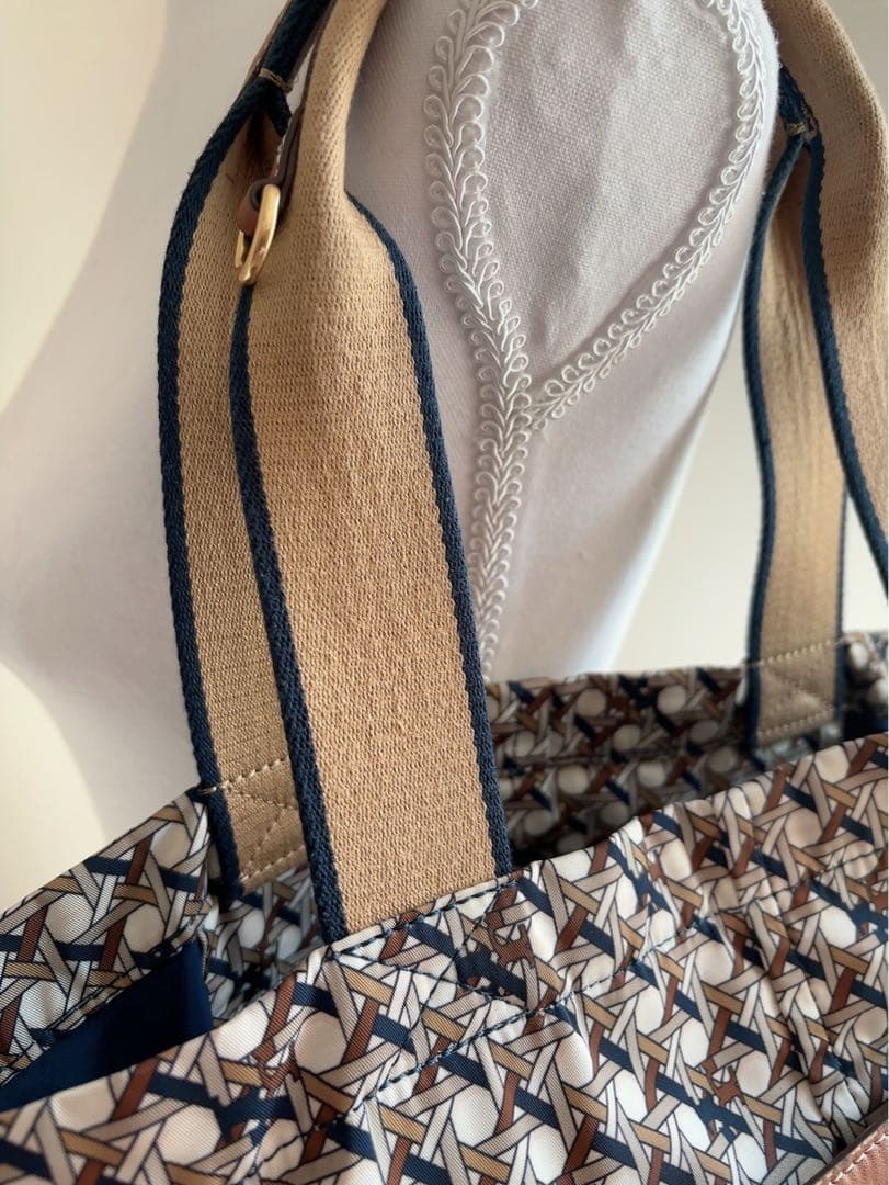 美品トリーバーチ グレイシー トートバッグ 幾何学模様 総柄 A4収納可