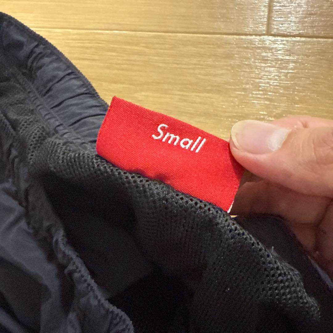 Supreme シャカパン