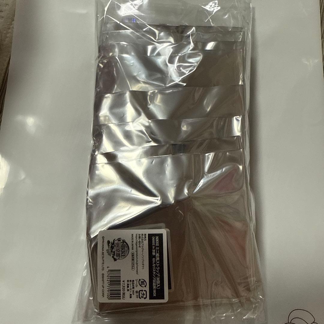 勝利の女神NIKKE in 京都 ミニ絵馬ストラップ　BOX