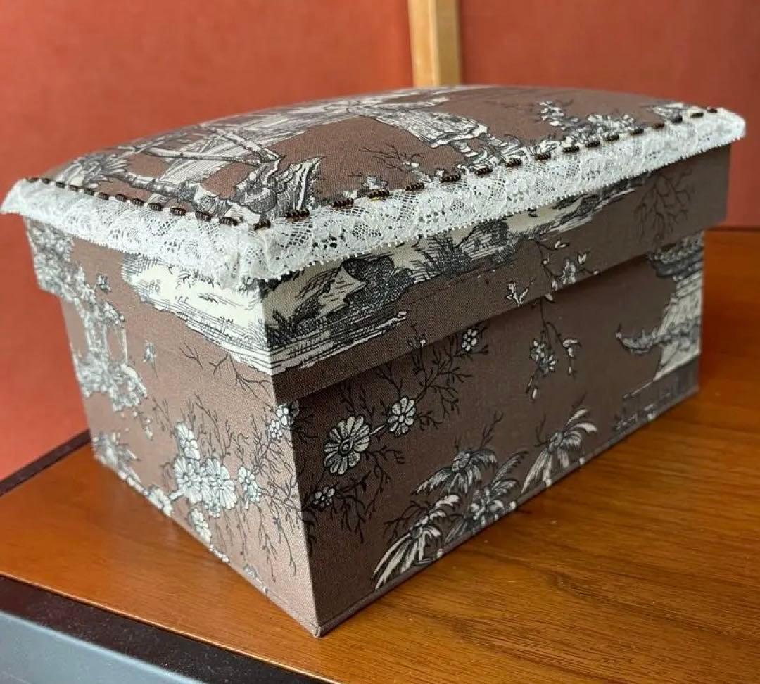 カルトナージュ裁縫箱(中)フタ有