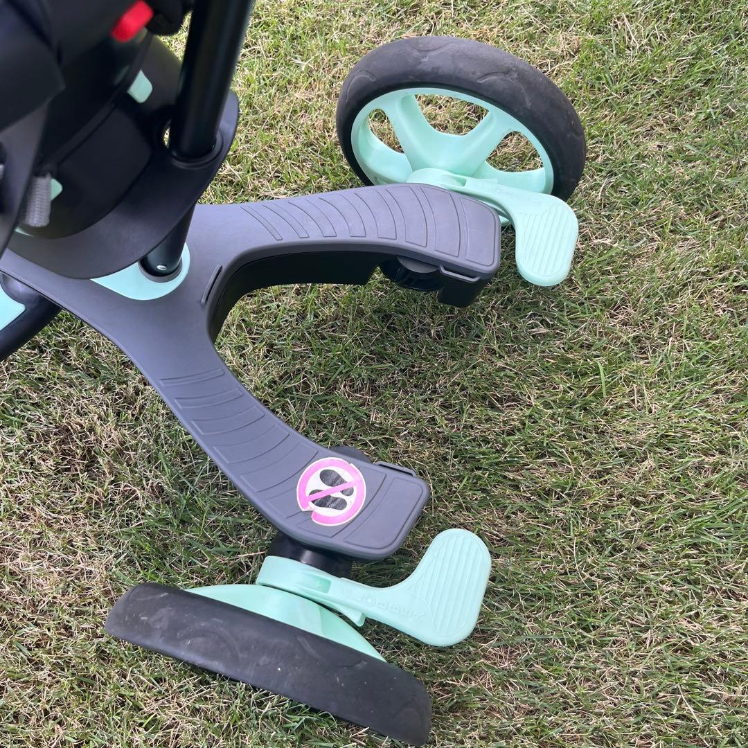 GLOBBER エクスプローラートライク 4in1 三輪車 キックバイク