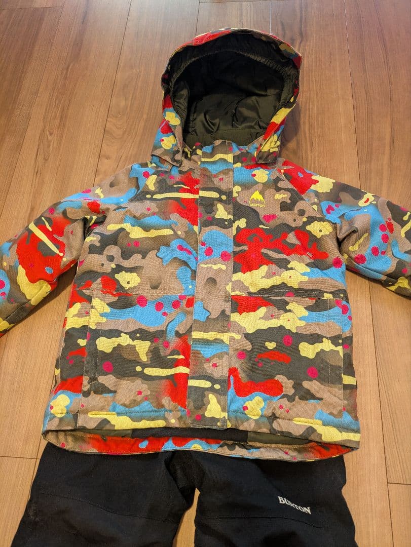 【美品】Burton キッズ　スノーボードウェア上下　ビブパンツ　5T　バートン