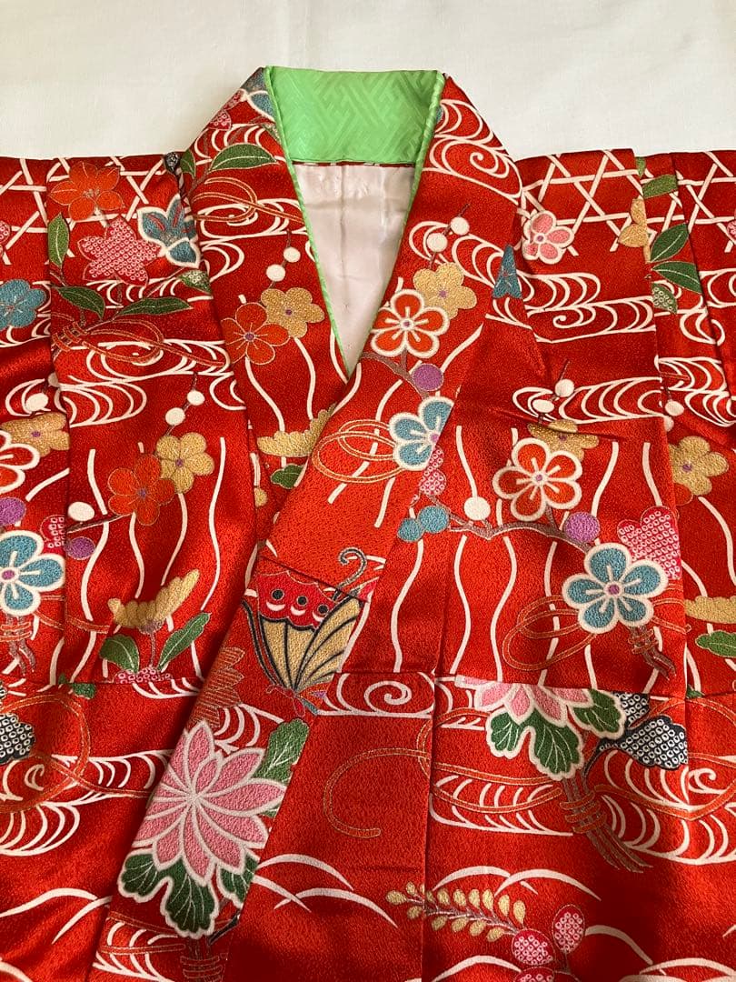 七五三　七歳祝い着　高級正絹着物　古典柄　立涌　籠目 波文　蝶菊梅萩　三段ぼかし