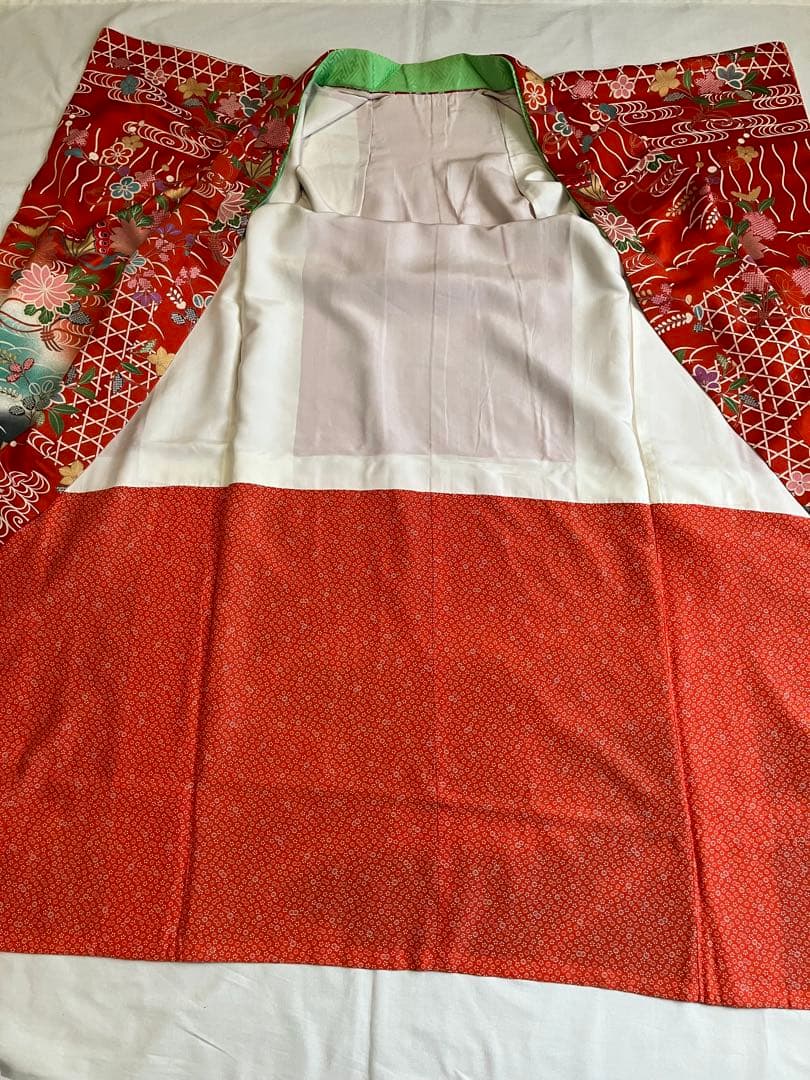 七五三　七歳祝い着　高級正絹着物　古典柄　立涌　籠目 波文　蝶菊梅萩　三段ぼかし